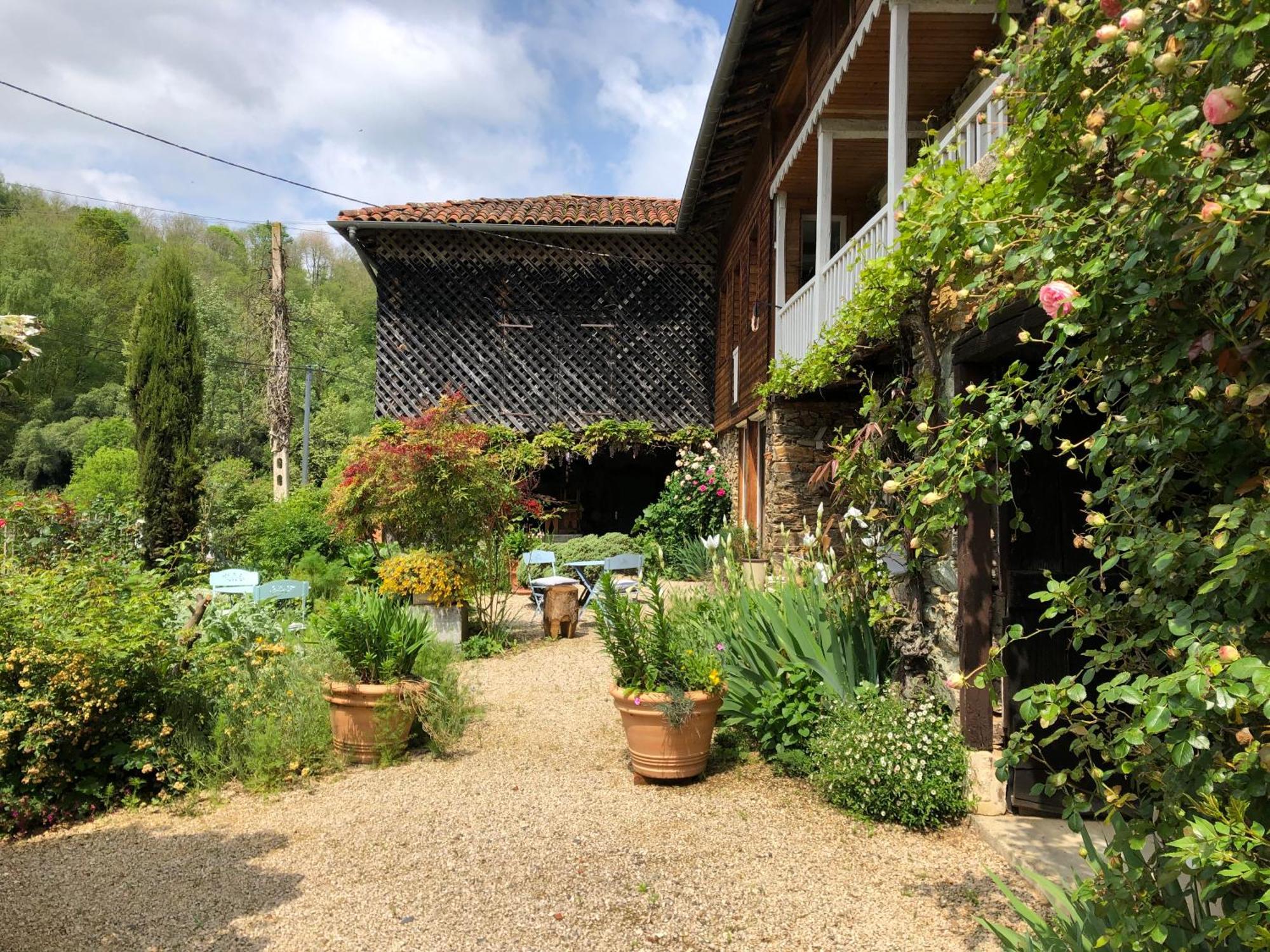 Le Balcon Commingeois Bed and Breakfast Chein-Dessus Exteriör bild