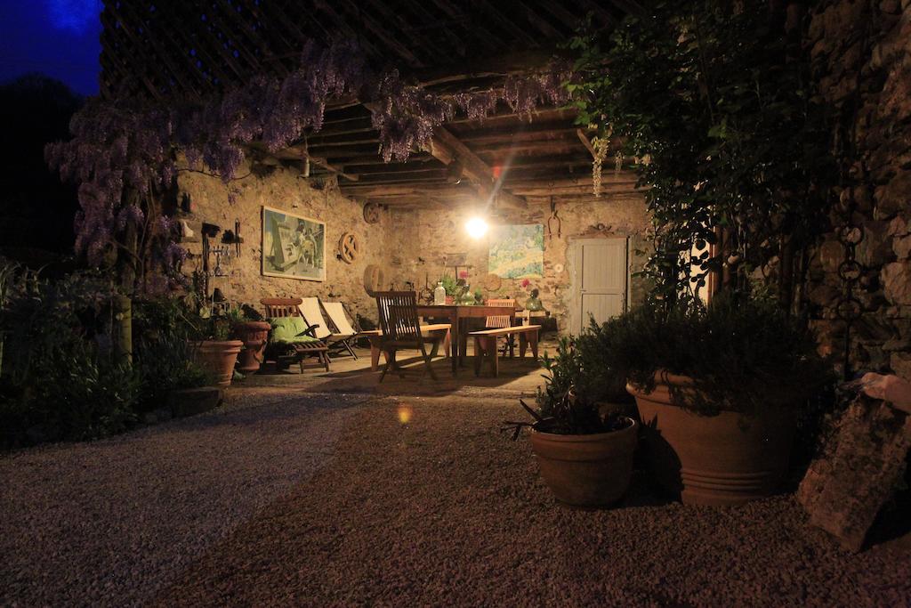 Le Balcon Commingeois Bed and Breakfast Chein-Dessus Rum bild